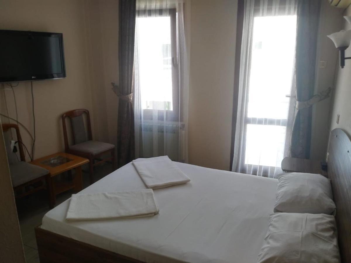 Limon Otel โฟชา ภายนอก รูปภาพ